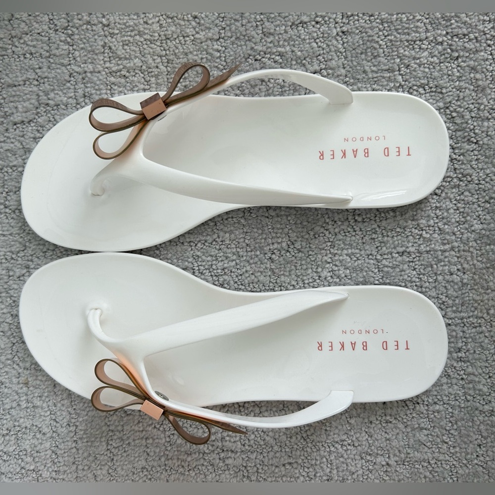 Ted Baker London Fancy Footwork Flip flops Color: White Size: US 9 UK 7 EU 40